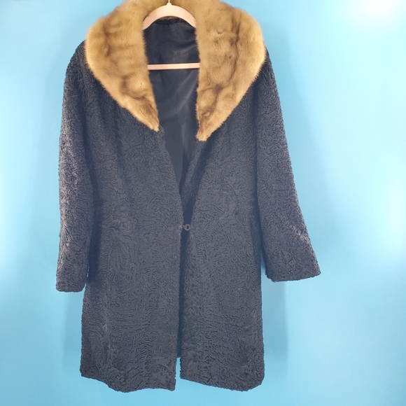 Vintage 60s black wool coat with fur collar - Picture 1 of 16
